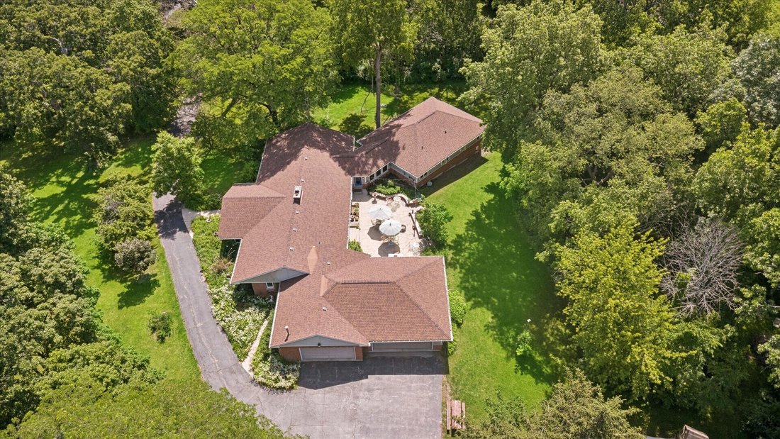 House in Aurora, Illinois, United States 3 - 18076357