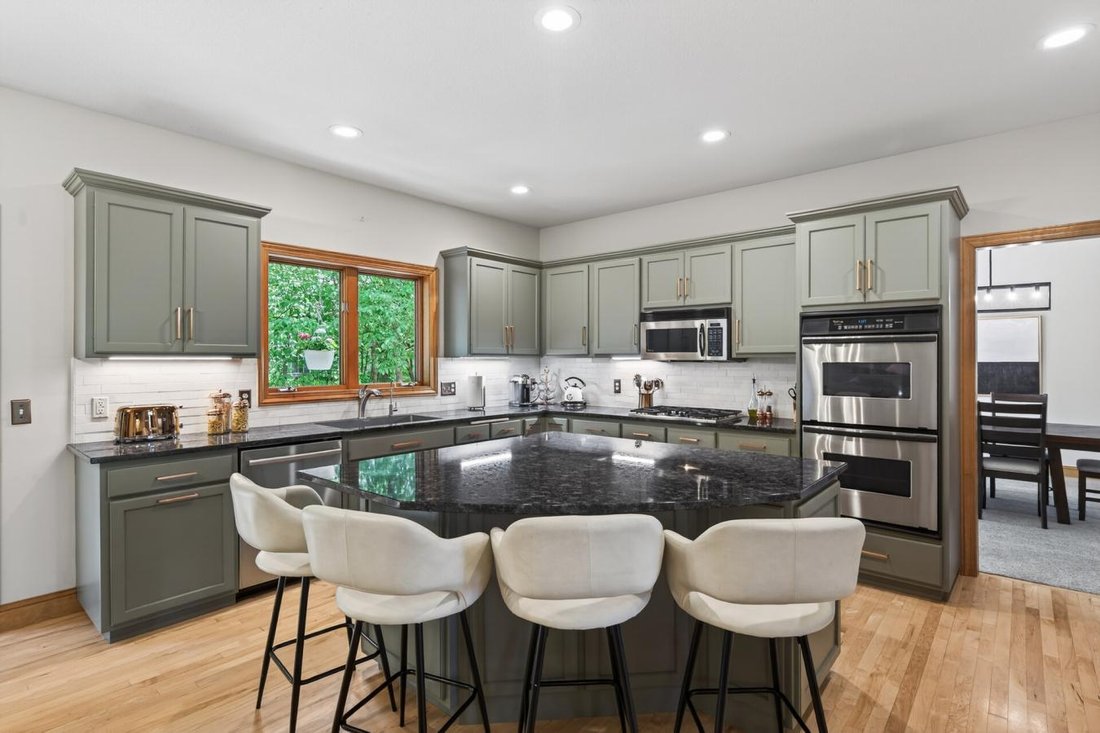 House in Plymouth, Minnesota, United States 3 - 18079701