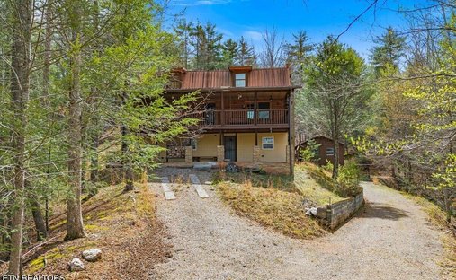 House in Tellico Plains, Tennessee, United States 1