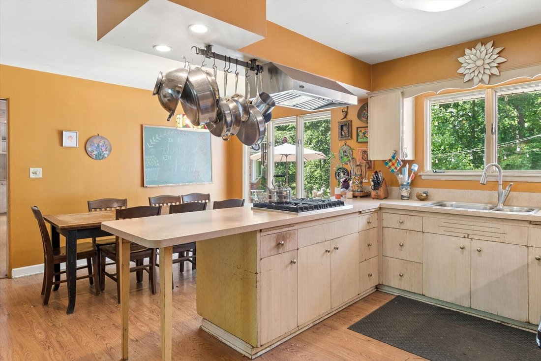 House in Aurora, Illinois, United States 4 - 18076357