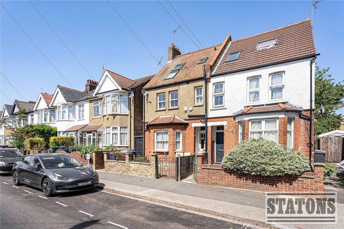 House in Barnet, England 1 - 18078594