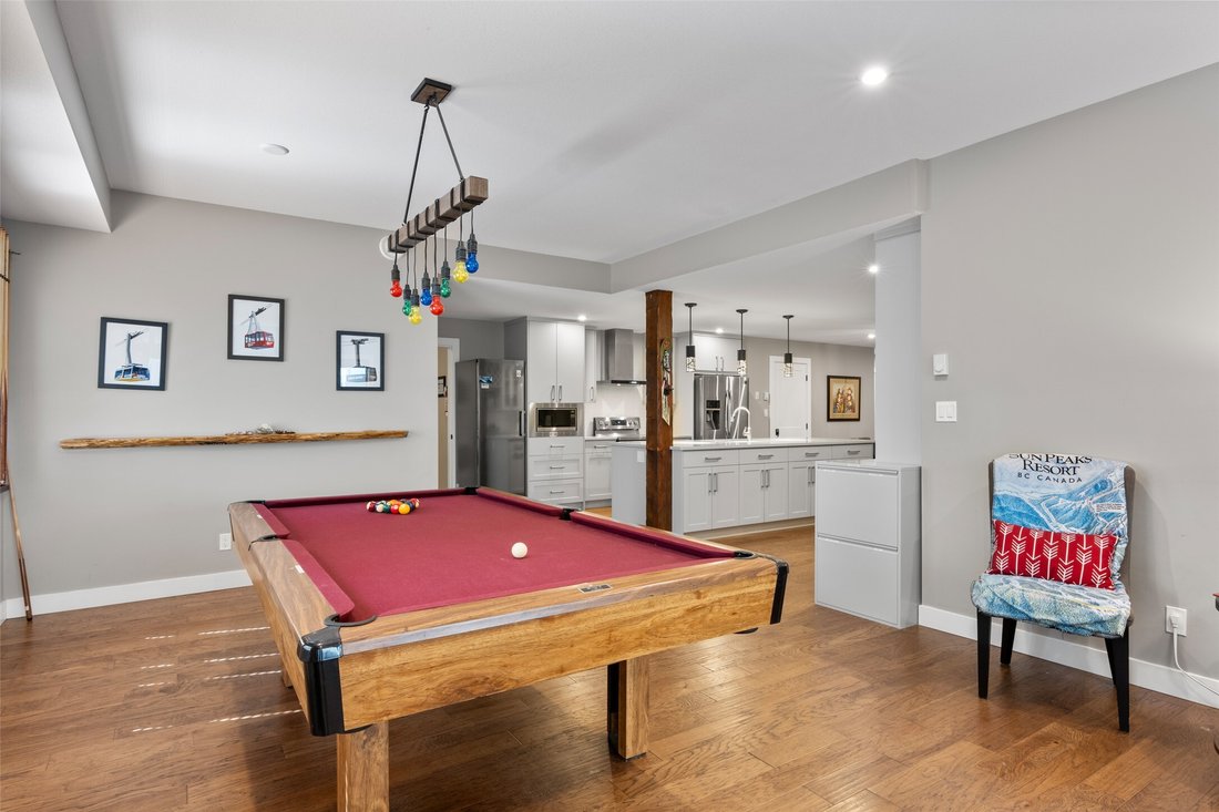 Apartment in Sun Peaks, British Columbia, Canada 4 - 18076659