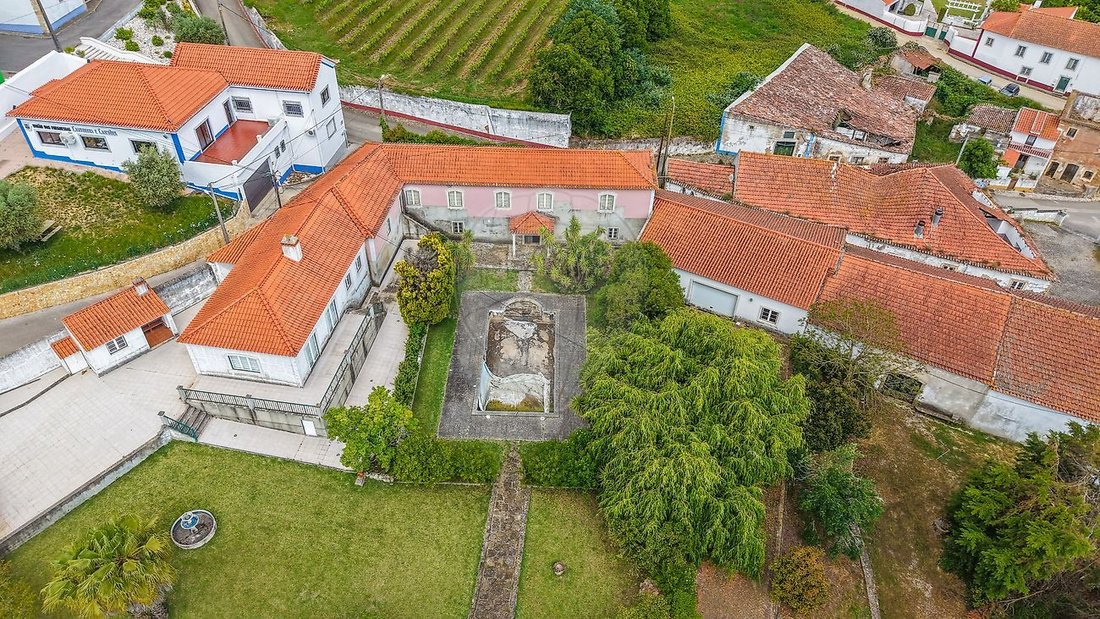 Finca in Carvoeira e Carmoes, Lisbon, Portugal 1 - 18072882