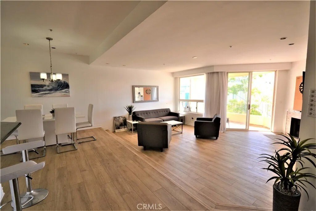 Condo in Los Angeles, California, United States 1 - 18072131