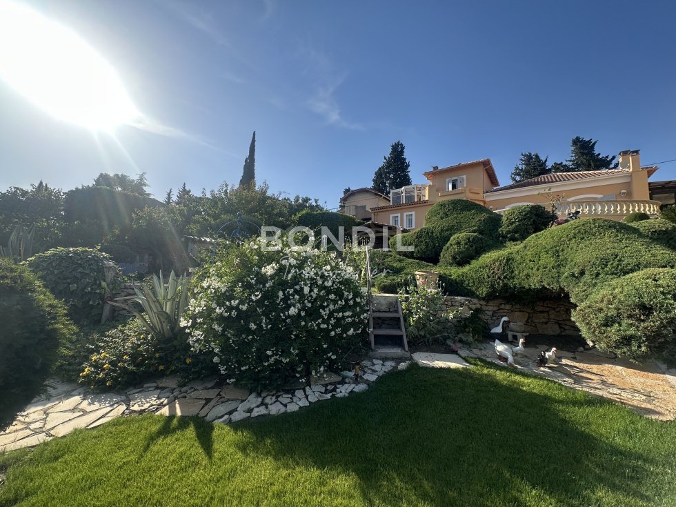 House in Granettes-Jauberte-Sainte Anne, Aix-en-Provence, France 3 - 16983321