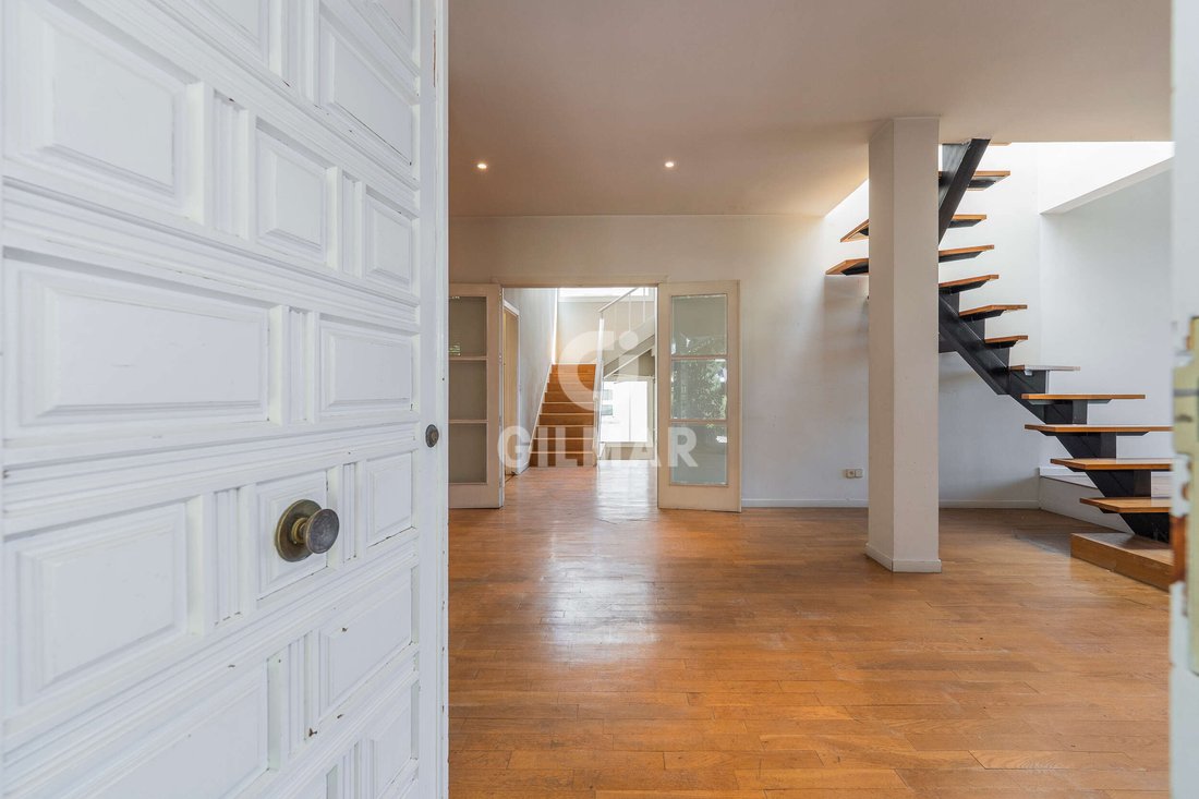 Villa in Somosaguas, Pozuelo de Alarcon, Comunidad de Madrid 2 - 18074474