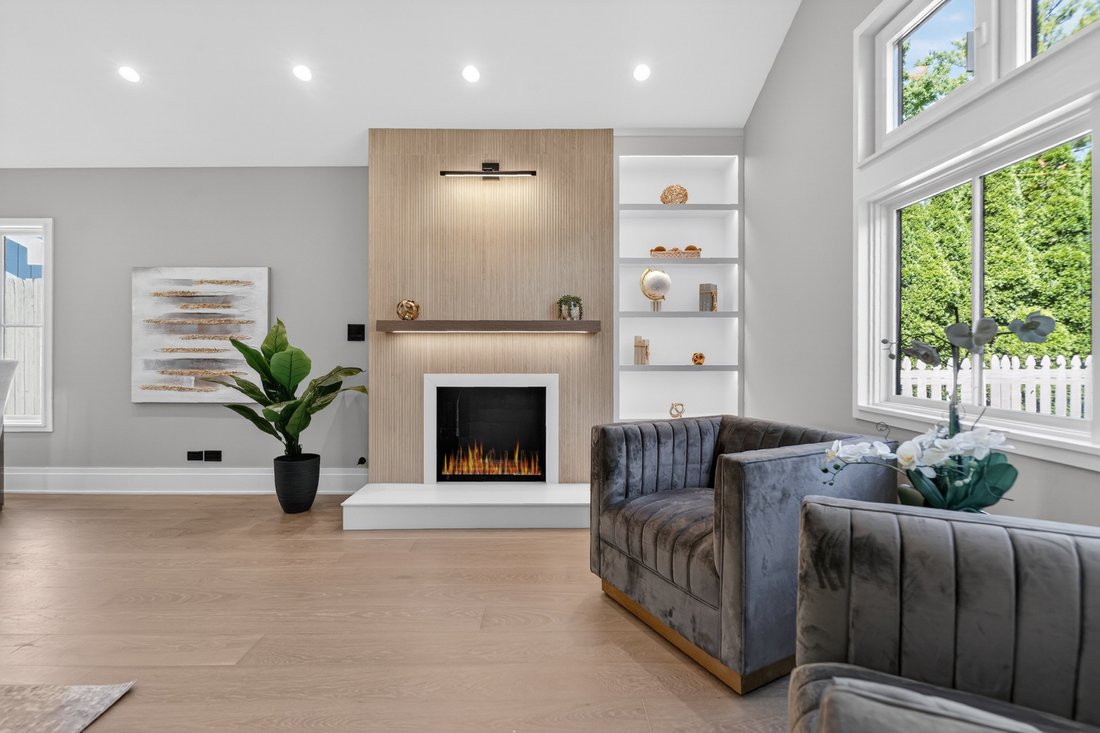 House in Mount Prospect, Illinois, United States 3 - 18076379