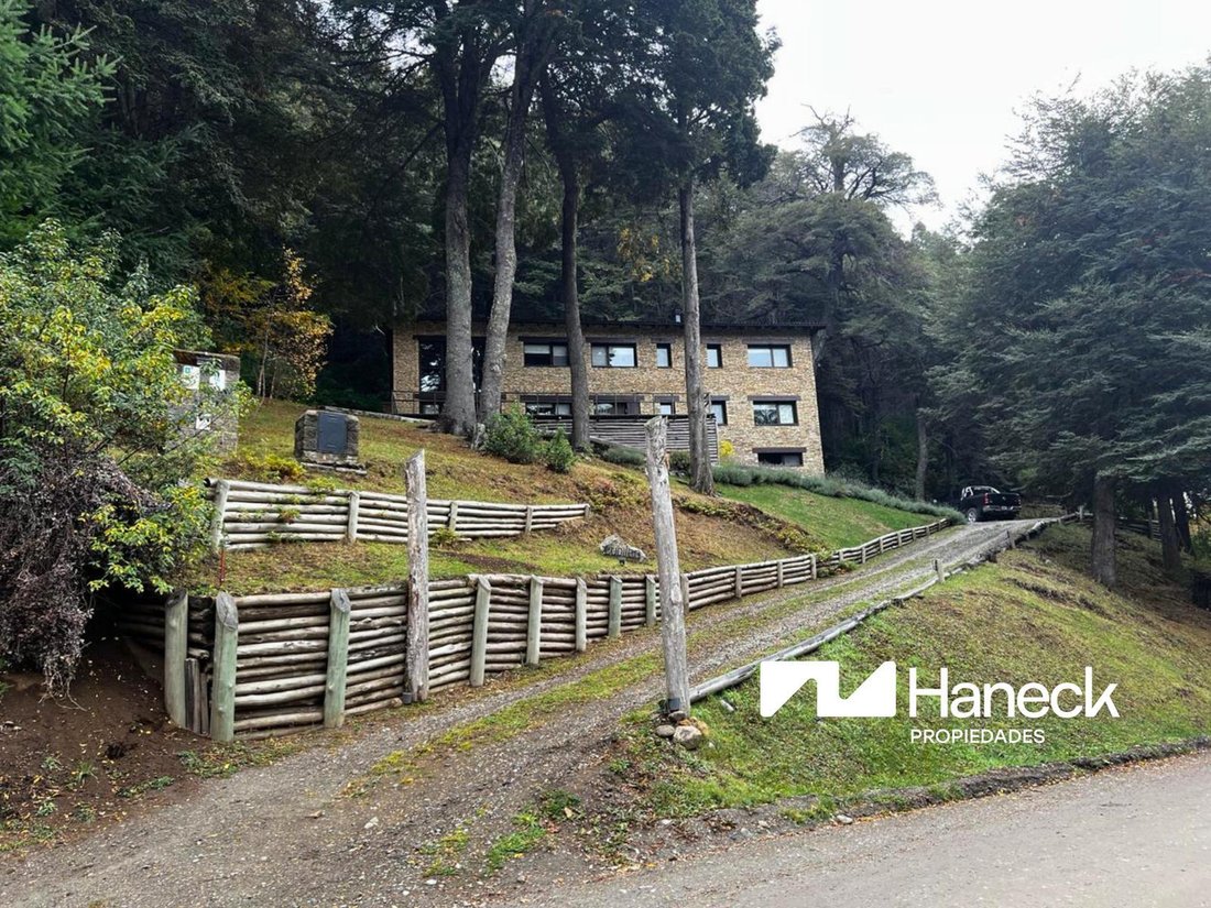 House in San Carlos de Bariloche, Río Negro, Argentina 1 - 18072746