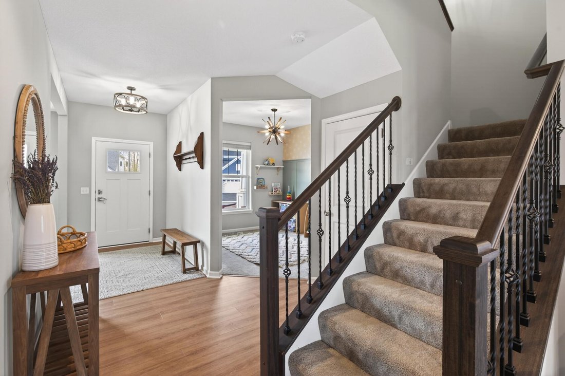 House in Plymouth, Minnesota, United States 4 - 18079498