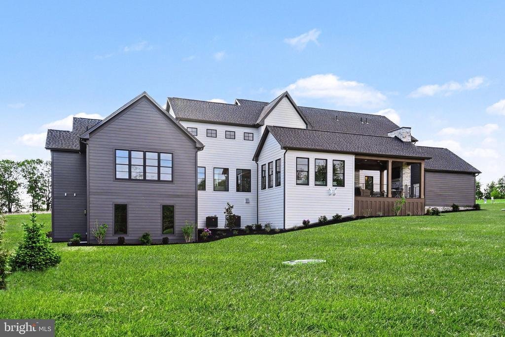 House in Hummelstown, Pennsylvania, United States 4 - 15564474