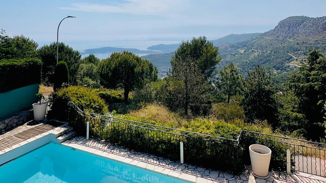 Villa in La Turbie, Provence-Alpes-Côte d'Azur, France 2 - 18073096