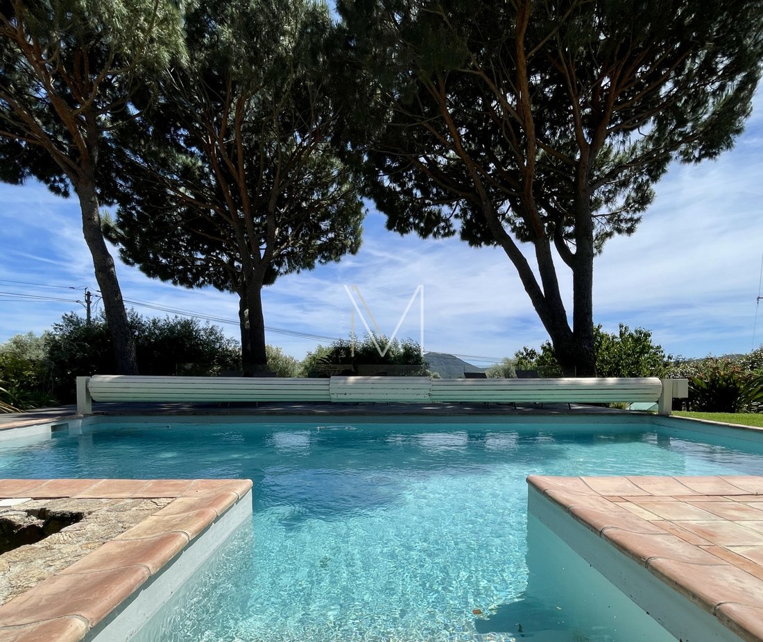 Villa in Le Plan-de-la-Tour, Provence-Alpes-Côte d'Azur, France 3 - 18075898
