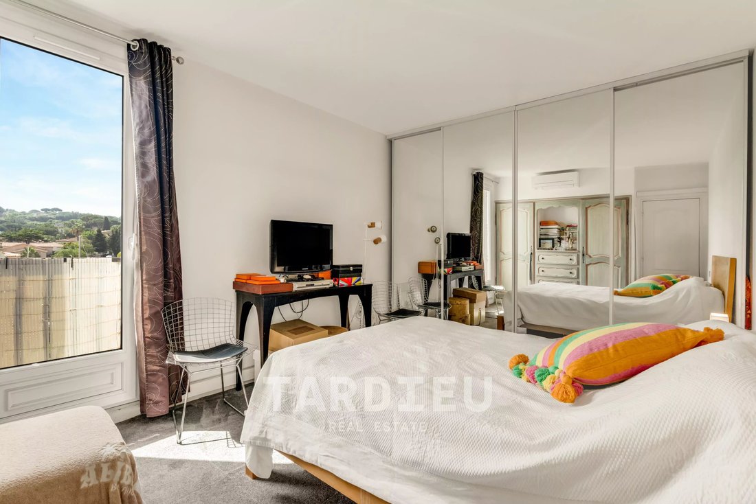 Apartment in Zone Ouest Urbaine, Saint-Tropez, France 4 - 18073203