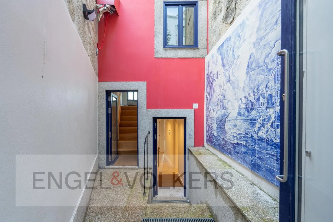 House in Cedofeita, Santo Ildefonso, Se, Miragaia, Sao Nicolau e Vitoria, Porto District, Portugal 1 - 18076818