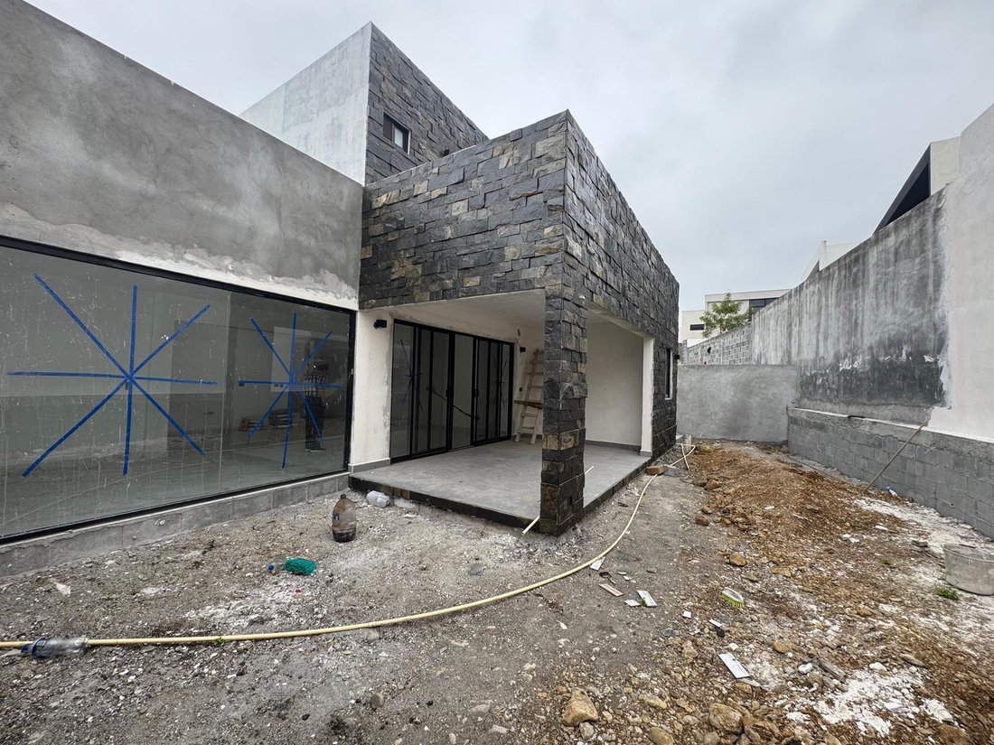 House in Santiago, Nuevo Leon, Mexico 4 - 18074023