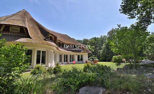 Villa in Montfort-l'Amaury, Ile-de-France, France 1