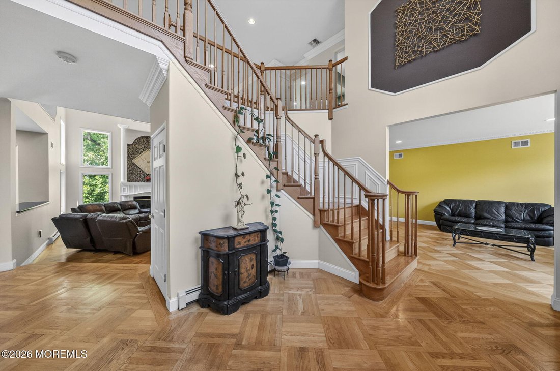 House in Marlboro Township, New Jersey, United States 4 - 18079573
