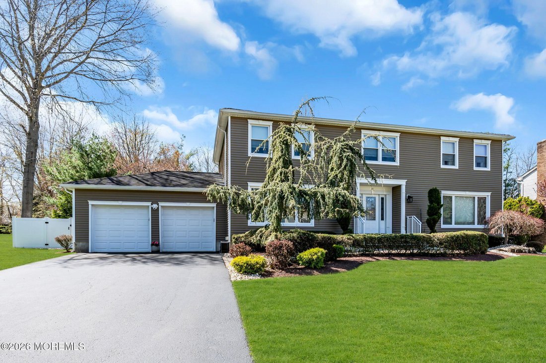 House in Marlboro Township, New Jersey, United States 2 - 18079553