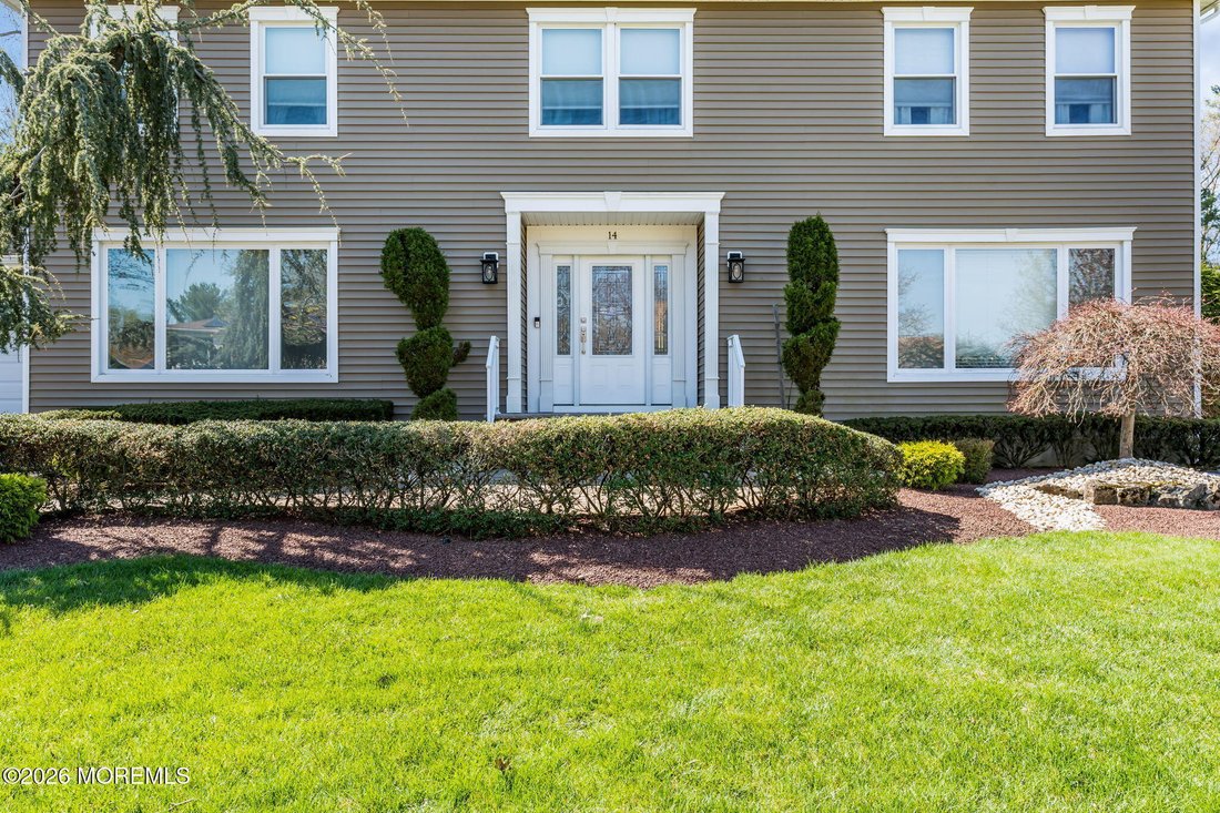 House in Marlboro Township, New Jersey, United States 3 - 18079553