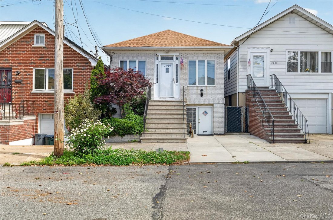 House in New York, New York, United States 1 - 18079597