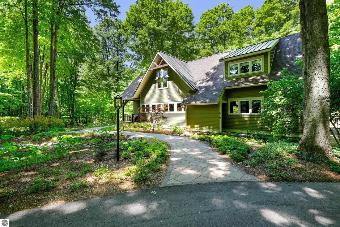 House in Thompsonville, Michigan, United States 1 - 17813957