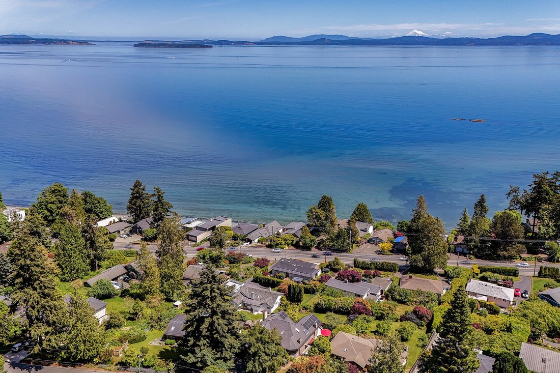 House in Saanich, British Columbia, Canada 5 - 18079801