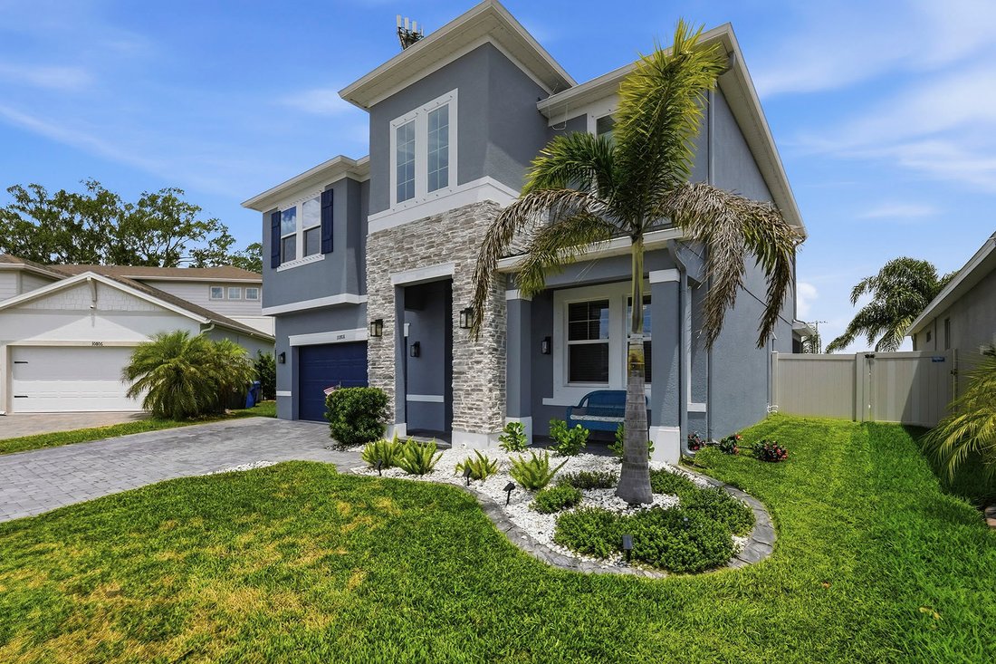 Riverview, Florida, United States 4 - 18079836