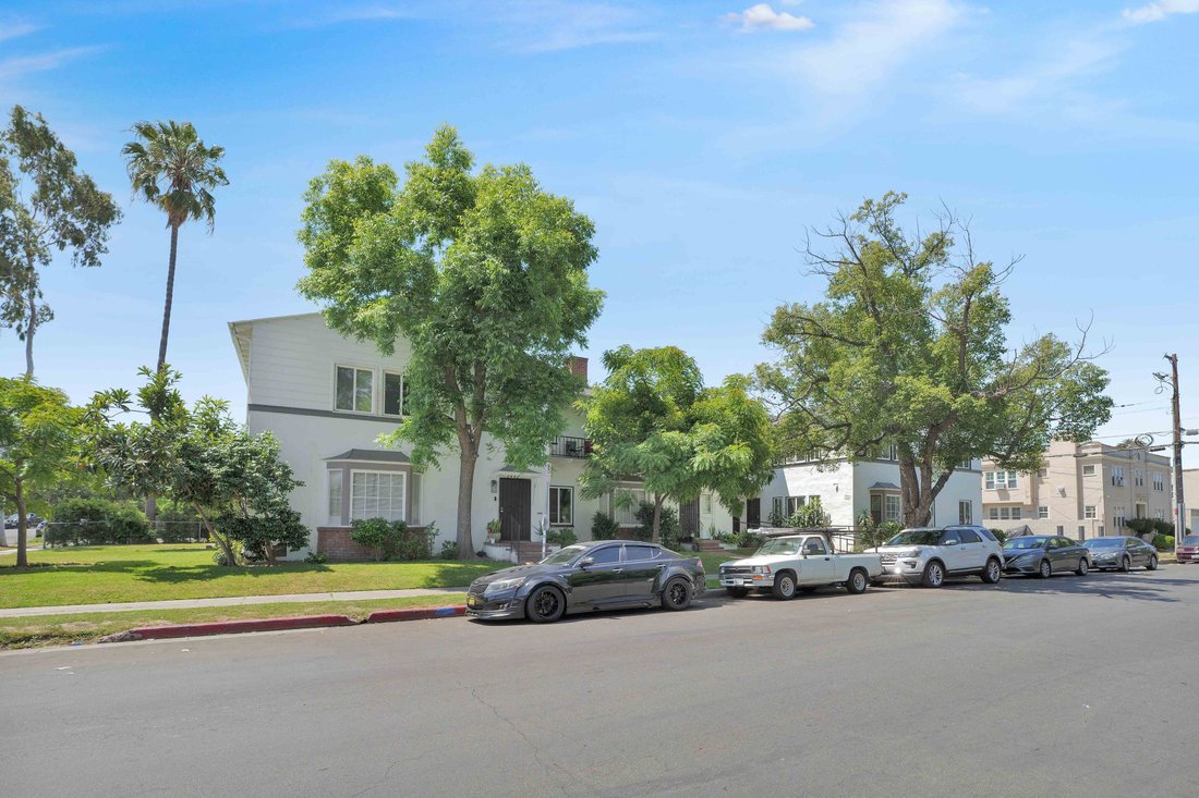 Los Angeles, California, United States 2 - 18079787