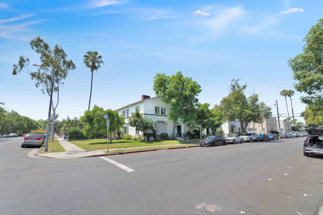 Los Angeles, California, United States 4 - 18079787