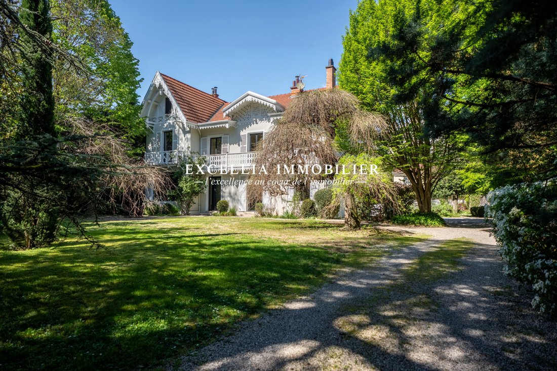 Castle in Allies-Clos d'Or, Grenoble, France 1 - 18079856