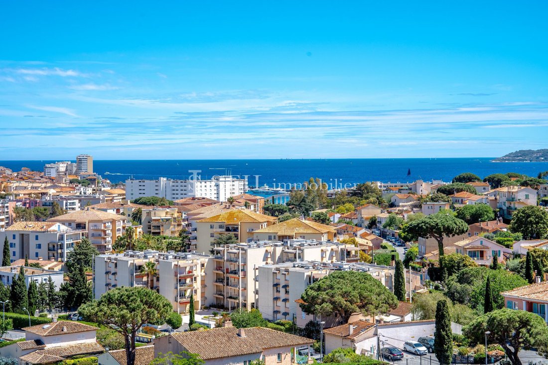 Apartment in Ville-Les Saquedes-Le Bouillonnet, Sainte-Maxime, France 1 - 18060943