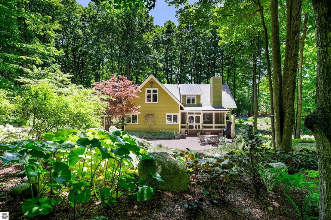 House in Thompsonville, Michigan, United States 3 - 17813957