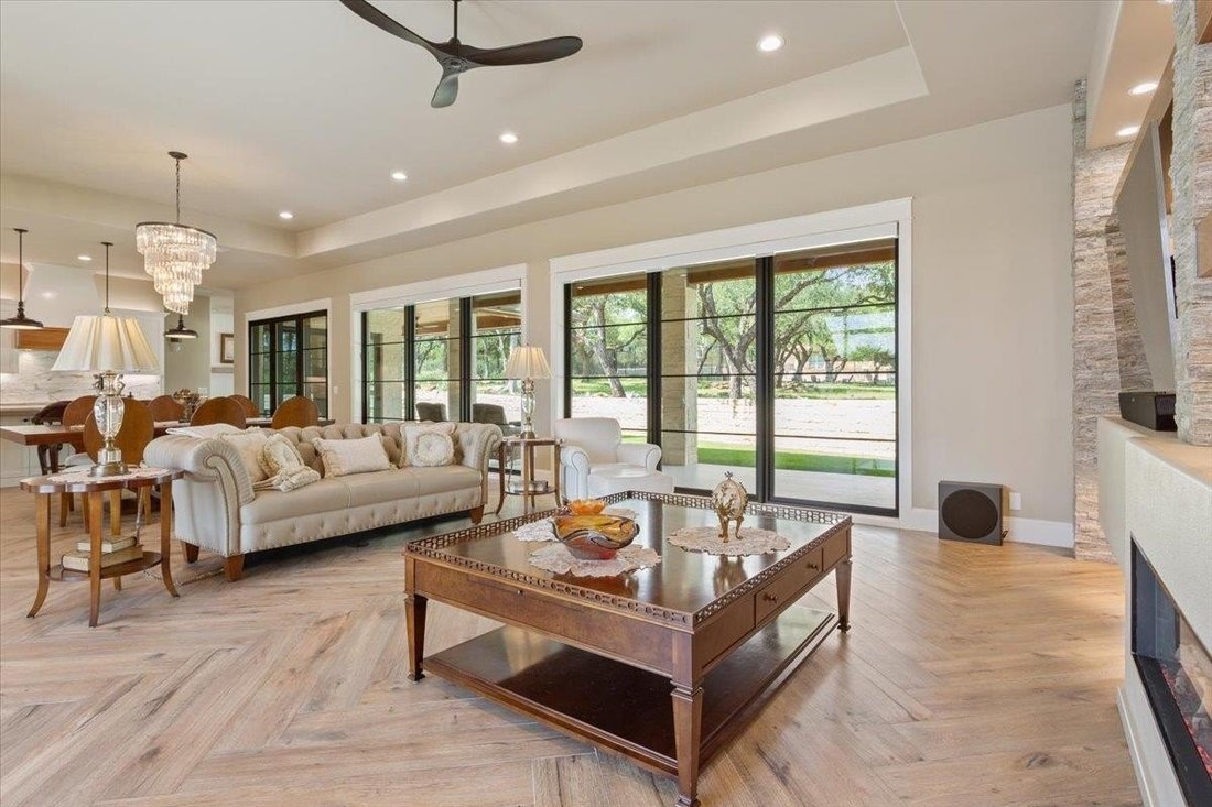 House in Georgetown, Texas, United States 5 - 18079764