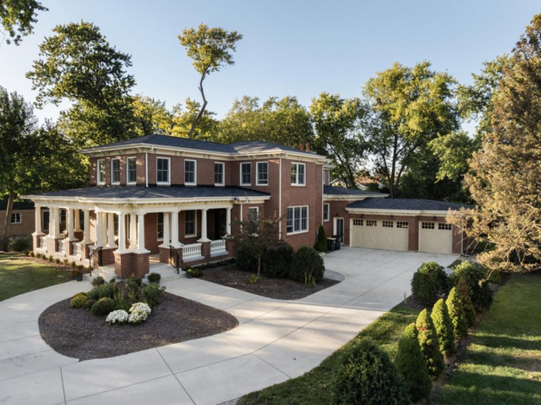 House in Arlington Heights, Illinois, United States 3 - 18079862