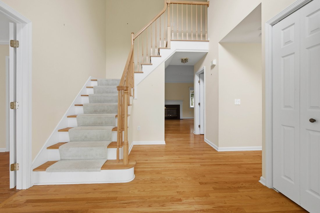 House in Monroe, Connecticut, United States 4 - 18079794