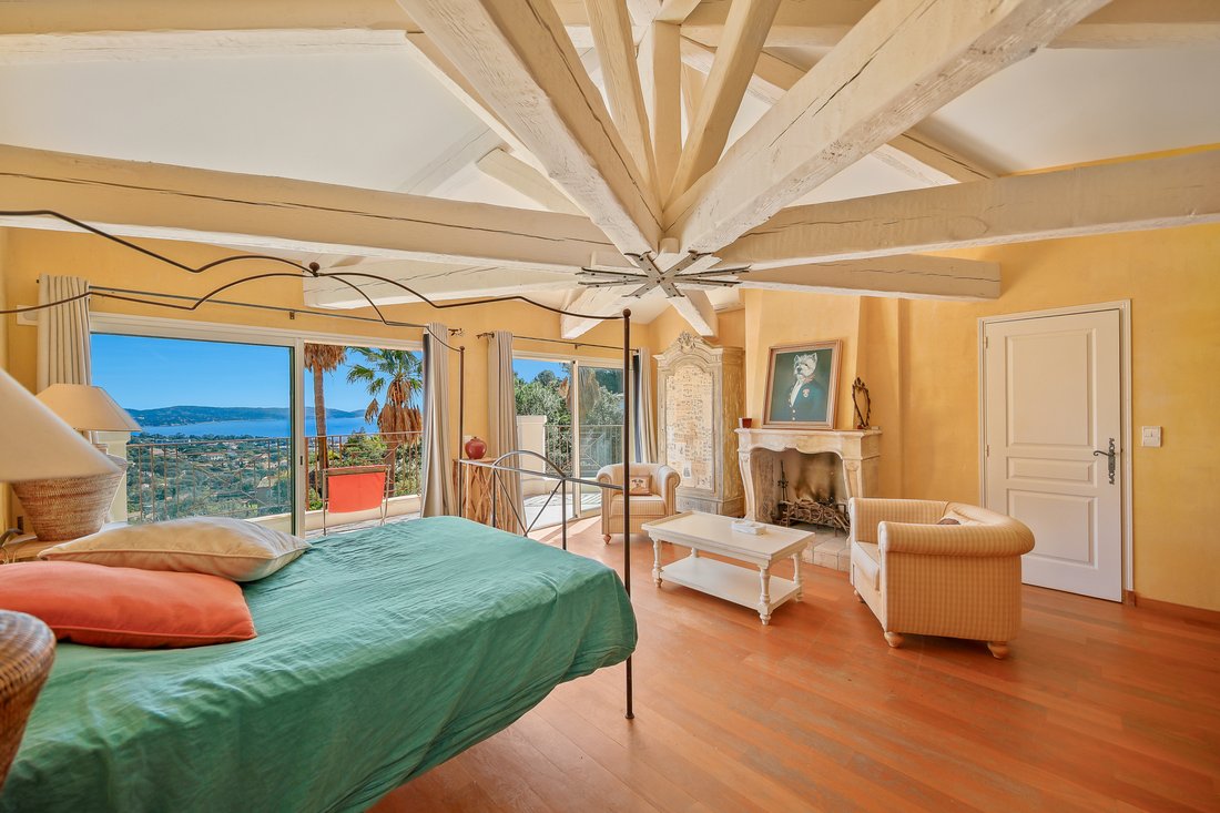 Castle in Sud, Cavalaire-sur-Mer, France 5 - 18079858