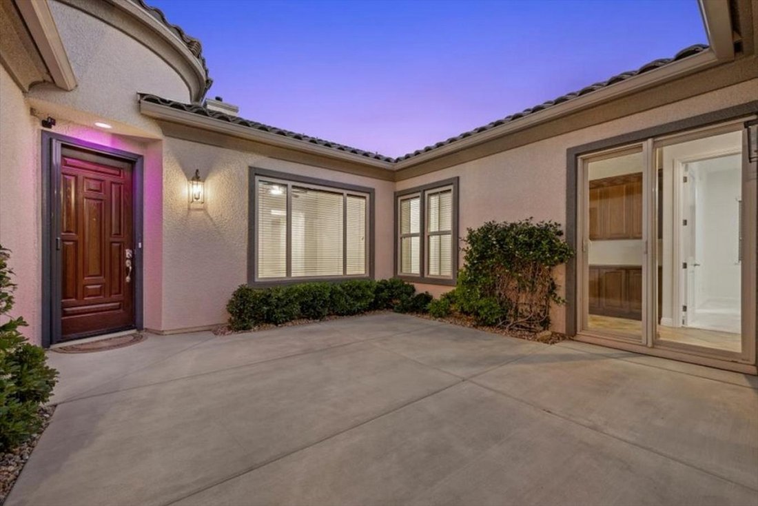House in Henderson, Nevada, United States 2 - 18079878