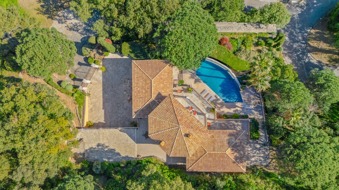 Castle in Sud, Cavalaire-sur-Mer, France 4 - 18079858