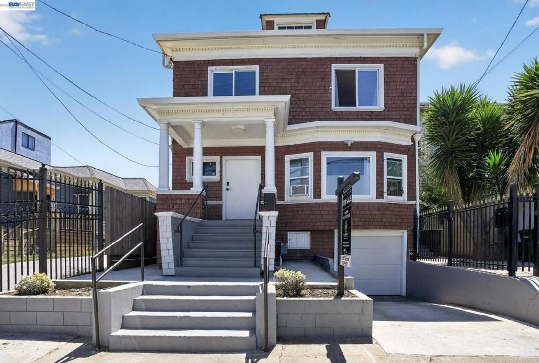 House in Oakland, California, United States 1 - 18079840