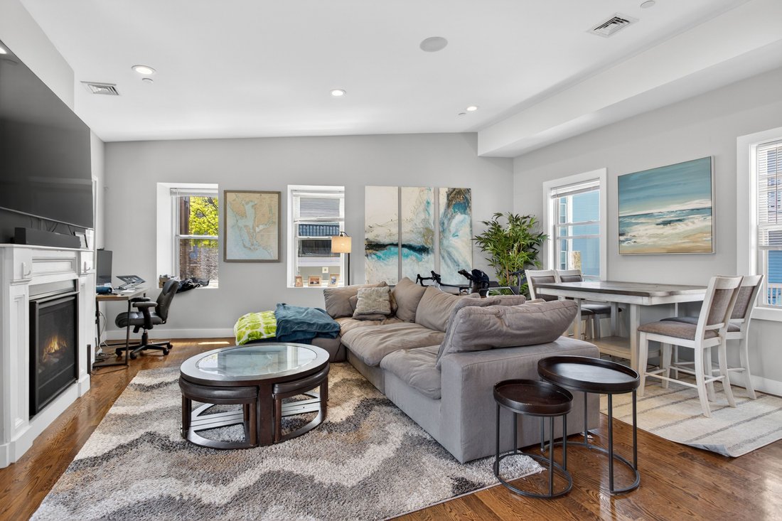 Condo in Boston, Massachusetts, United States 3 - 18079841