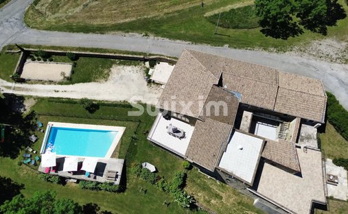 Country House in Dieulefit, Auvergne-Rhône-Alpes, France 1