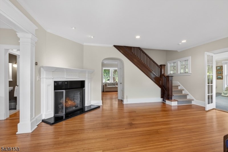 House in Westfield, New Jersey, United States 4 - 18080013