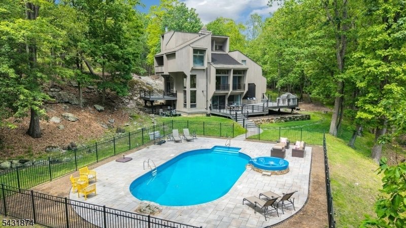 House in Boonton, New Jersey, United States 2 - 18080009