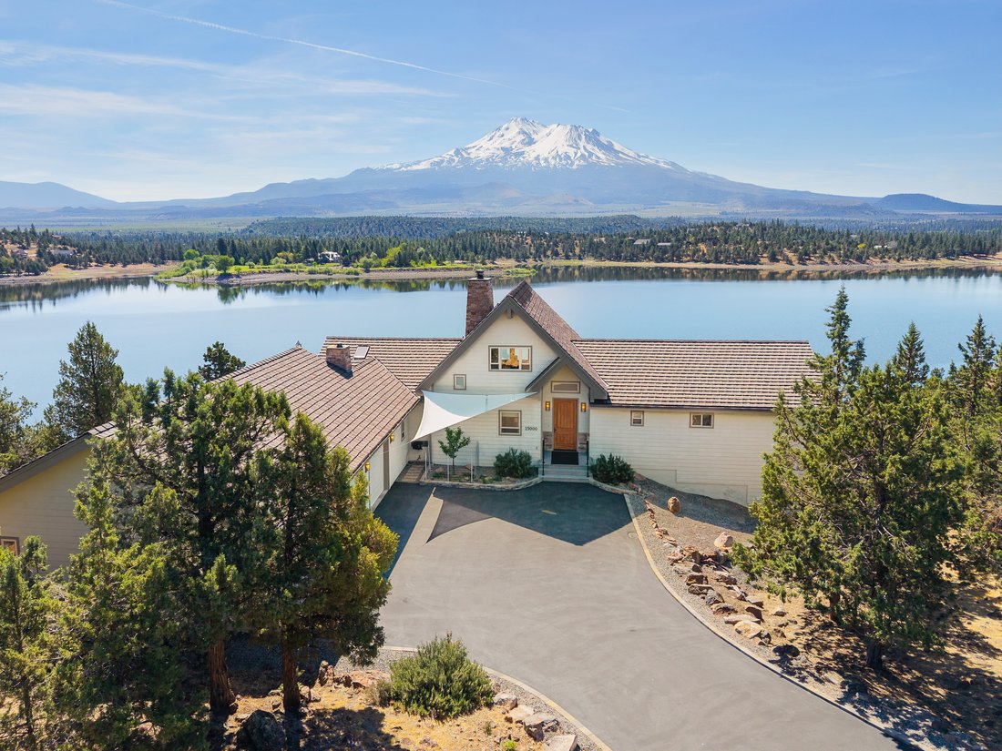 Weed, California, United States 1 - 18080024