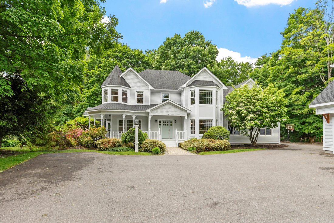Concord, Massachusetts, United States 1 - 18080030