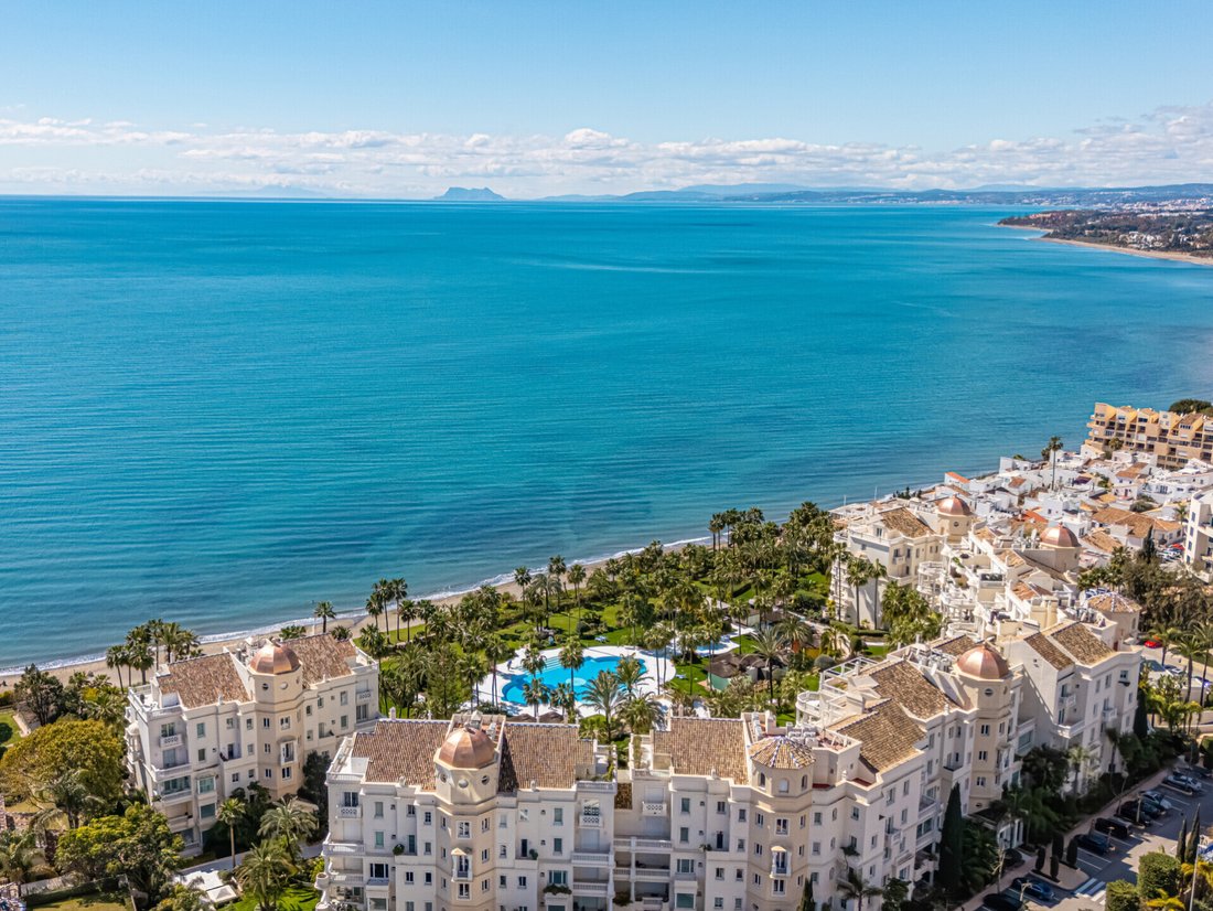 Apartment in Estepona, Andalusia, Spain 1 - 18079995