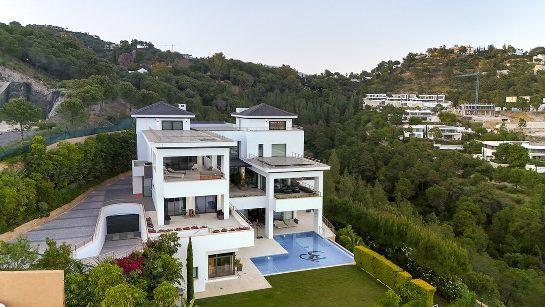 Villa in Benahavis, Andalusia, Spain 3 - 18080034
