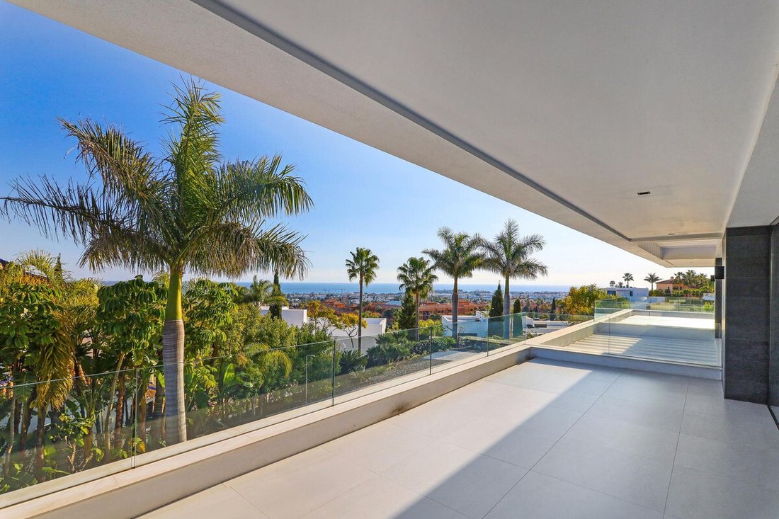 Villa in Estepona, Andalusia, Spain 2 - 18079996