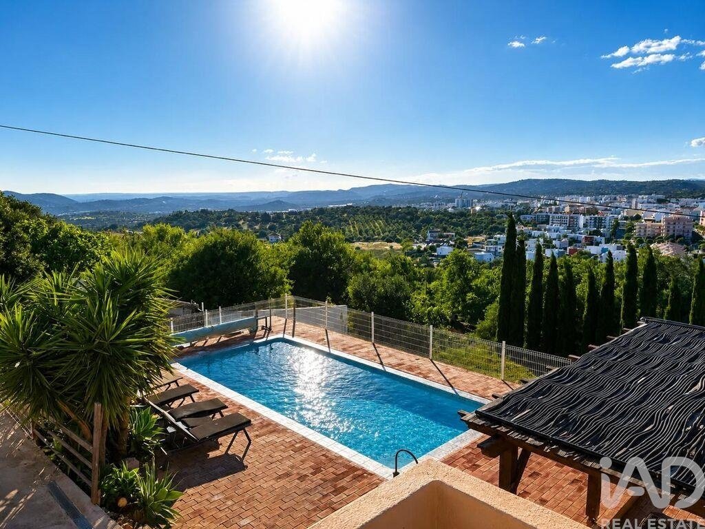 Townhouse in Loule (Sao Clemente), Algarve, Portugal 1 - 17983512