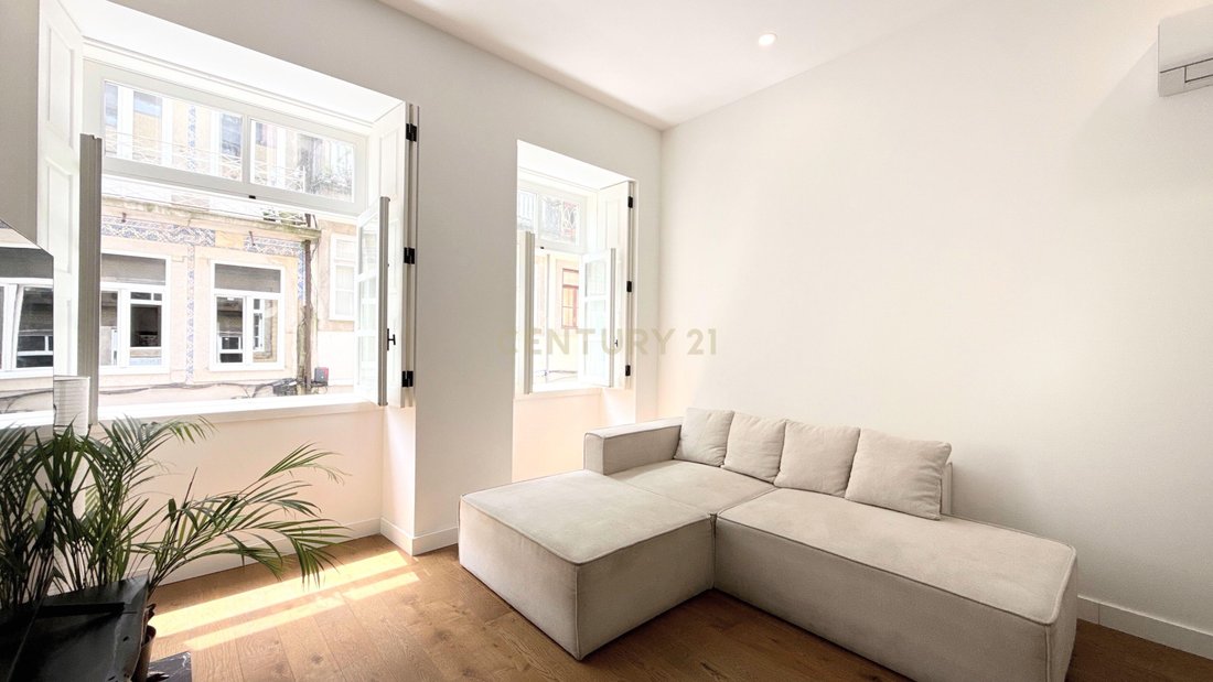 Apartment in Cedofeita, Santo Ildefonso, Se, Miragaia, Sao Nicolau e Vitoria, Porto District, Portugal 5 - 17879982